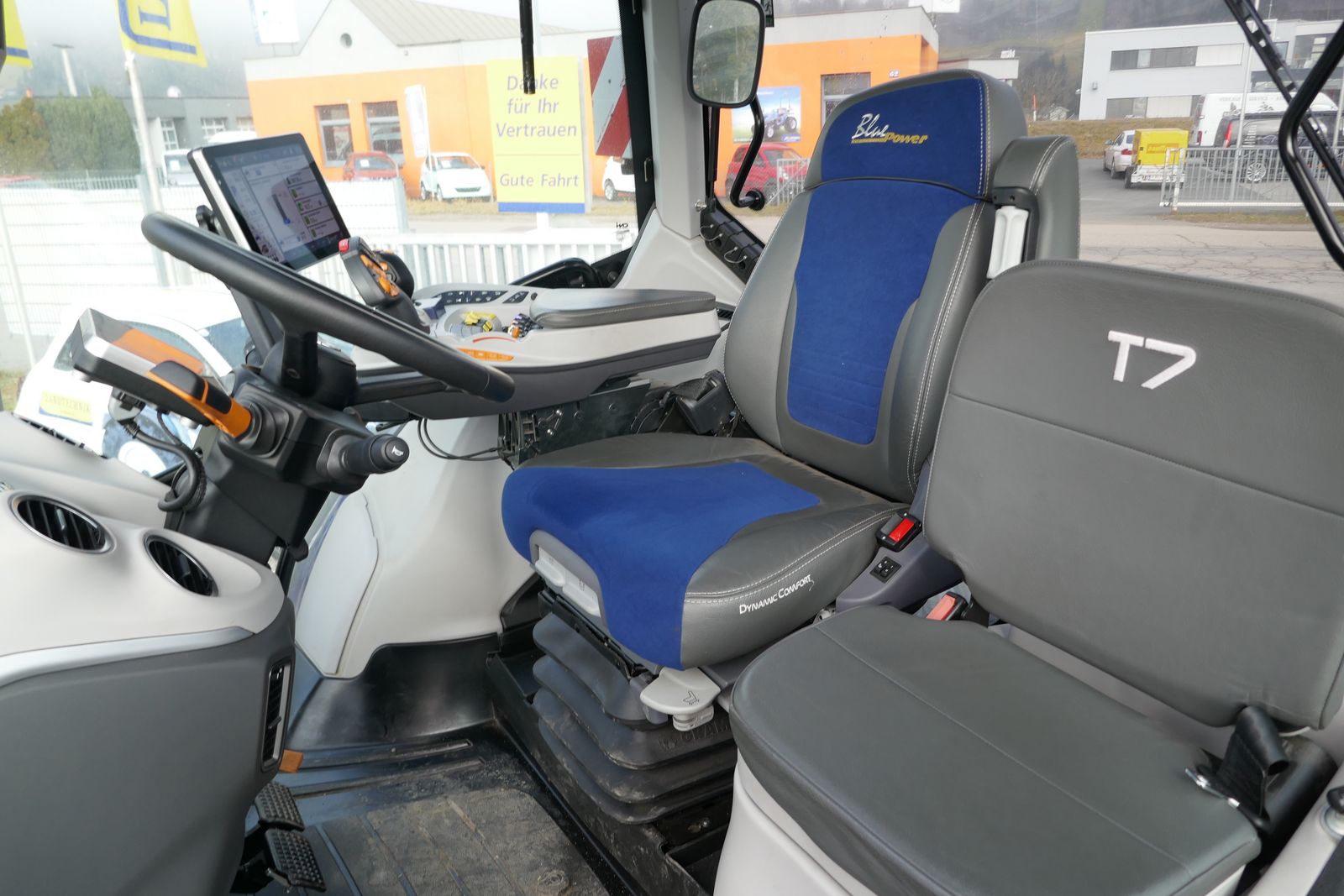 Innenansicht - New Holland T7.260 PLM Auto Command