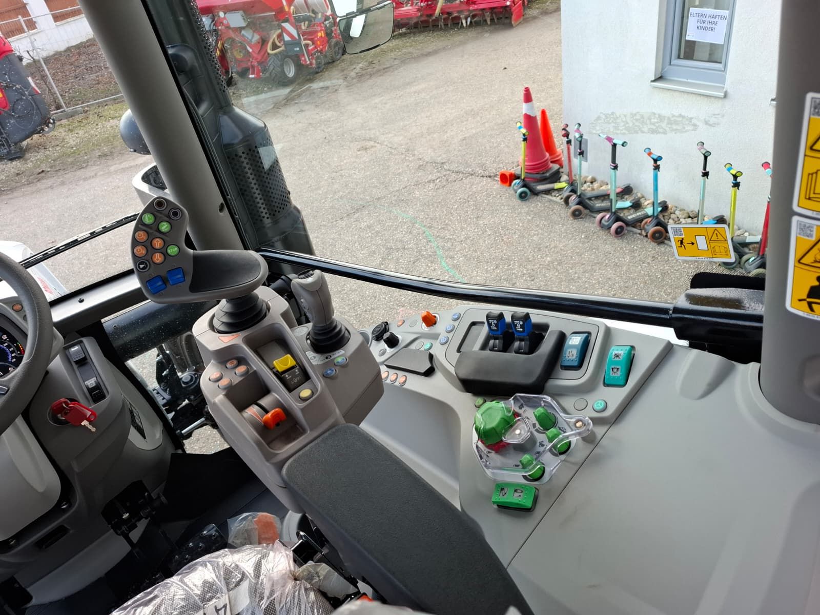 Innenansicht - Lamborghini Spark R 125