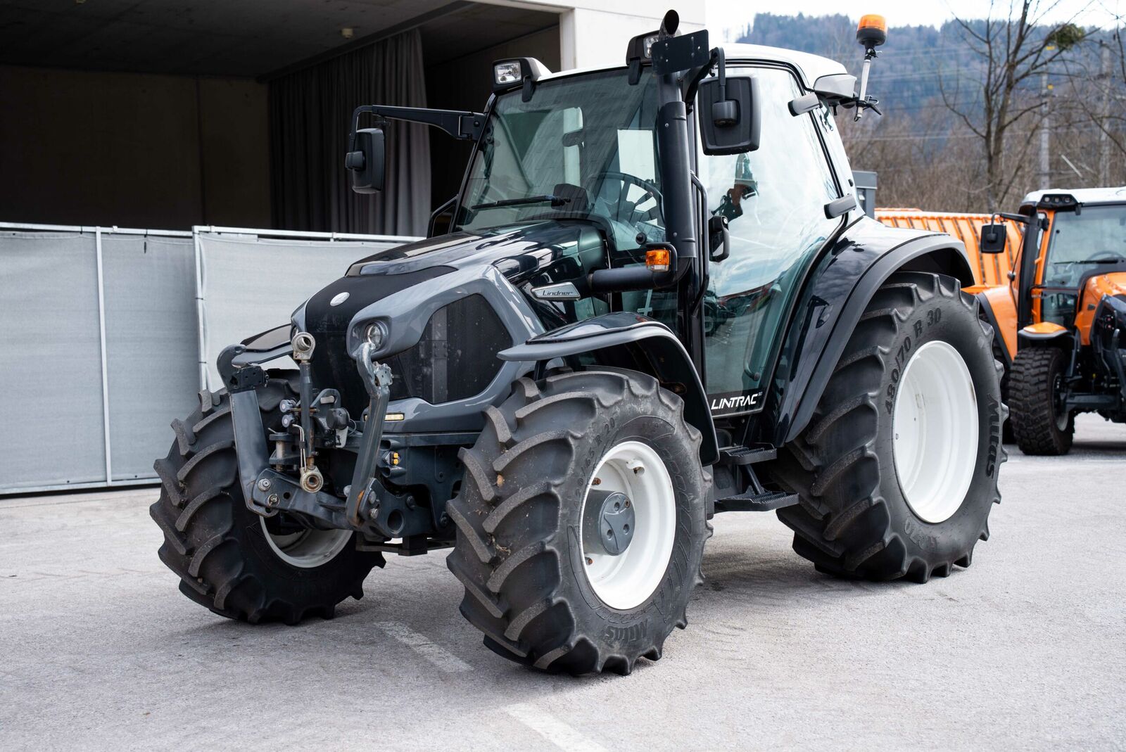 Seitenansicht - Lindner Lintrac 90