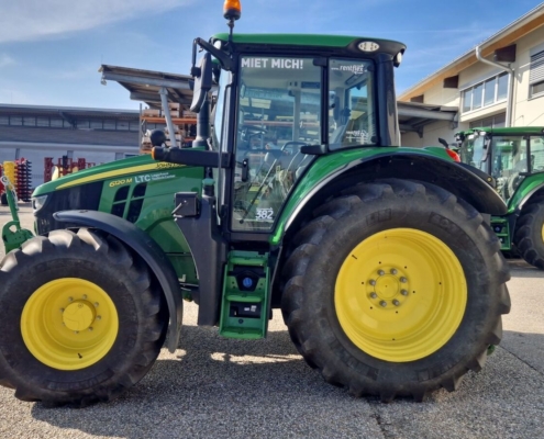 Seitenansicht - John Deere 6120M