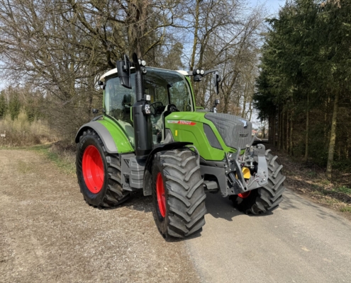 Seitenansicht- Fendt 311 Vario Profi+