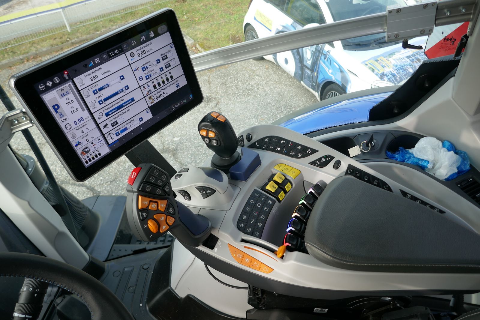 Innenansicht - New Holland T7.245 PLM Auto Command
