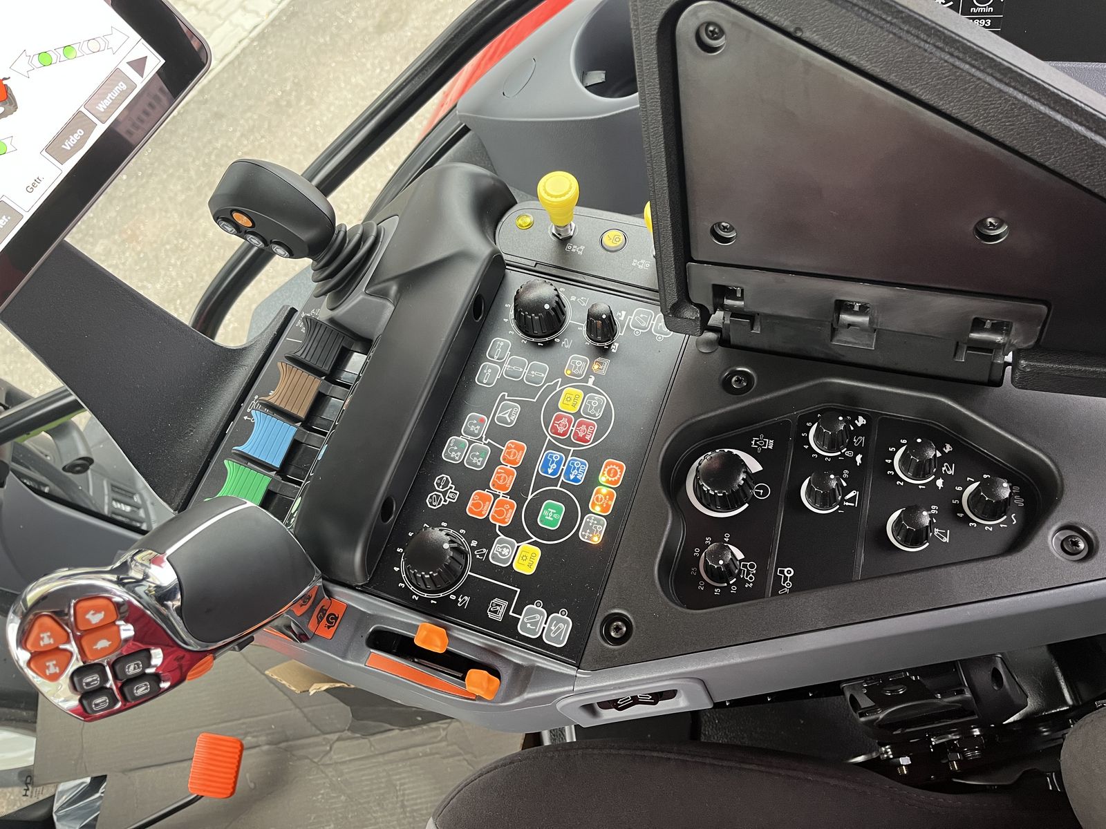Innenansicht - Steyr 6175 Impuls CVT