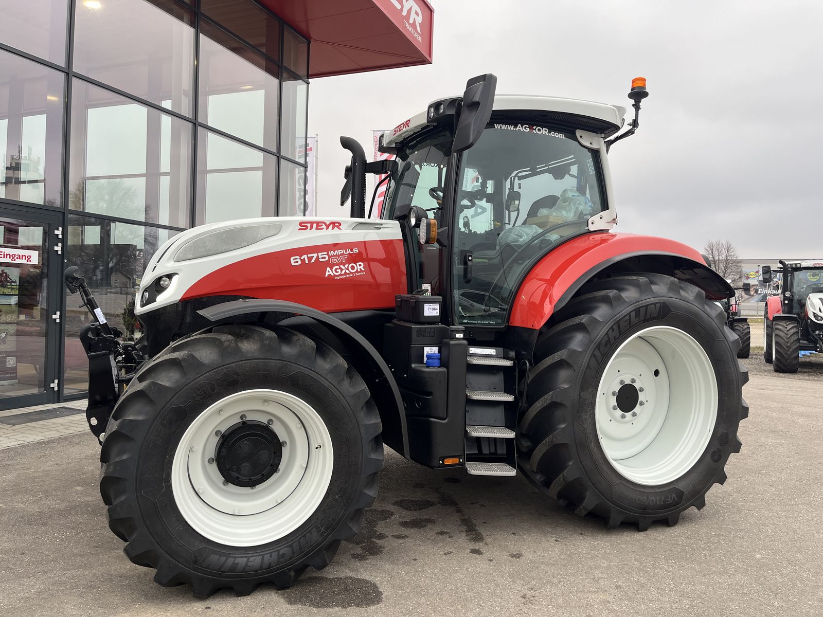 Seitenansicht - Steyr 6175 Impuls CVT