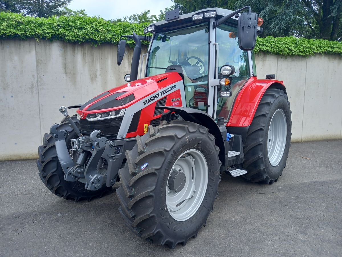 Seitenansicht - Massey Ferguson MF 5S.115 Dyna-6 Efficient