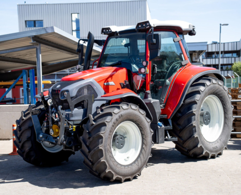 Seitenansicht - Lindner Lintrac 130