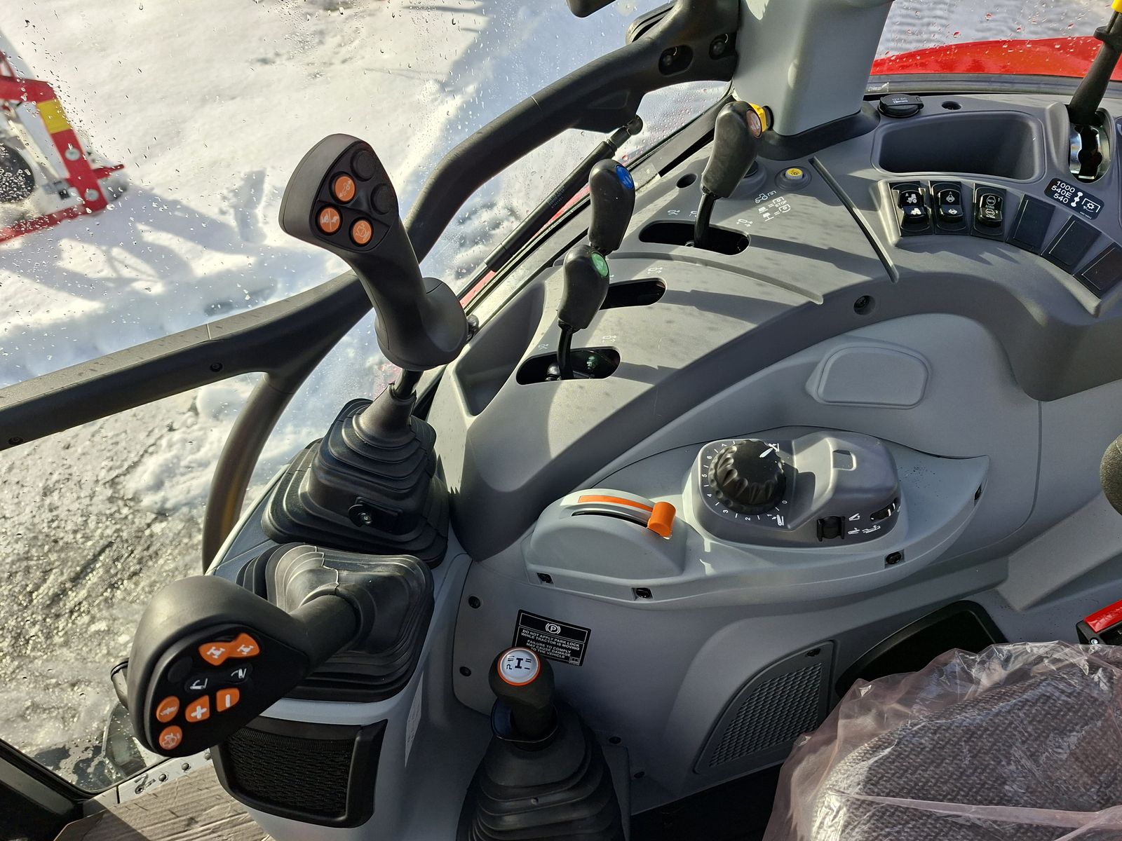 Innenansicht - Steyr 4090 PLUS