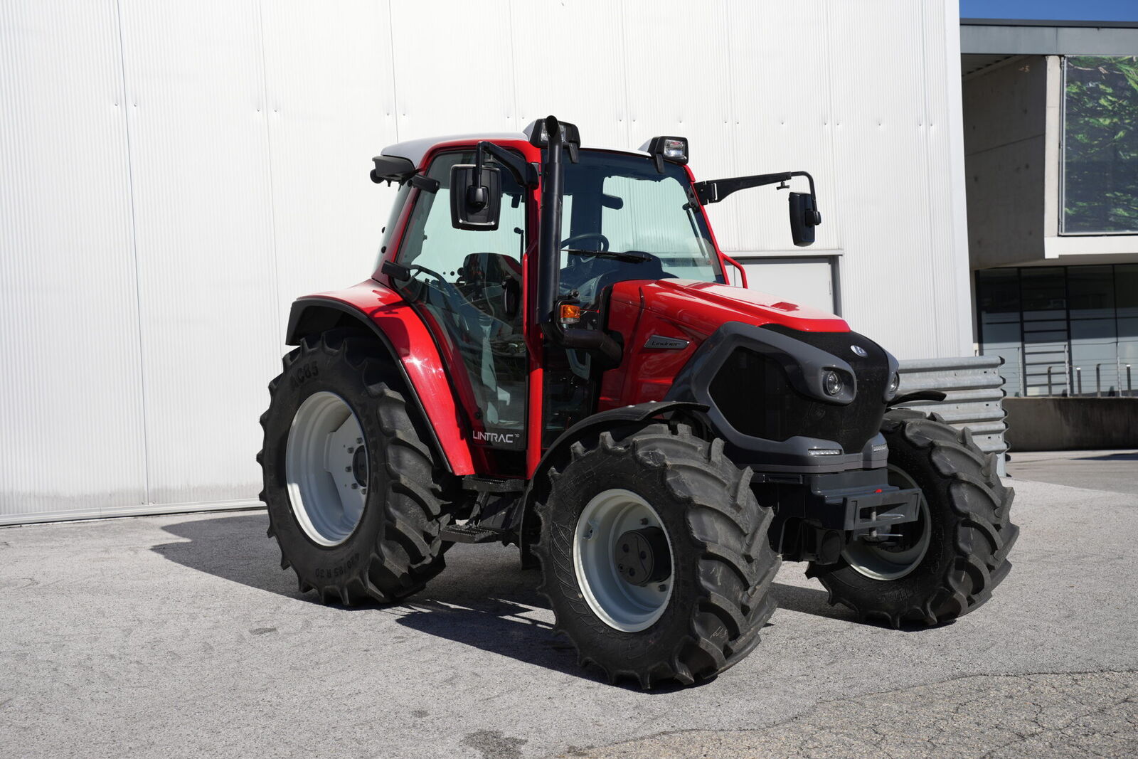 Seitenansicht - Lindner Lintrac 70