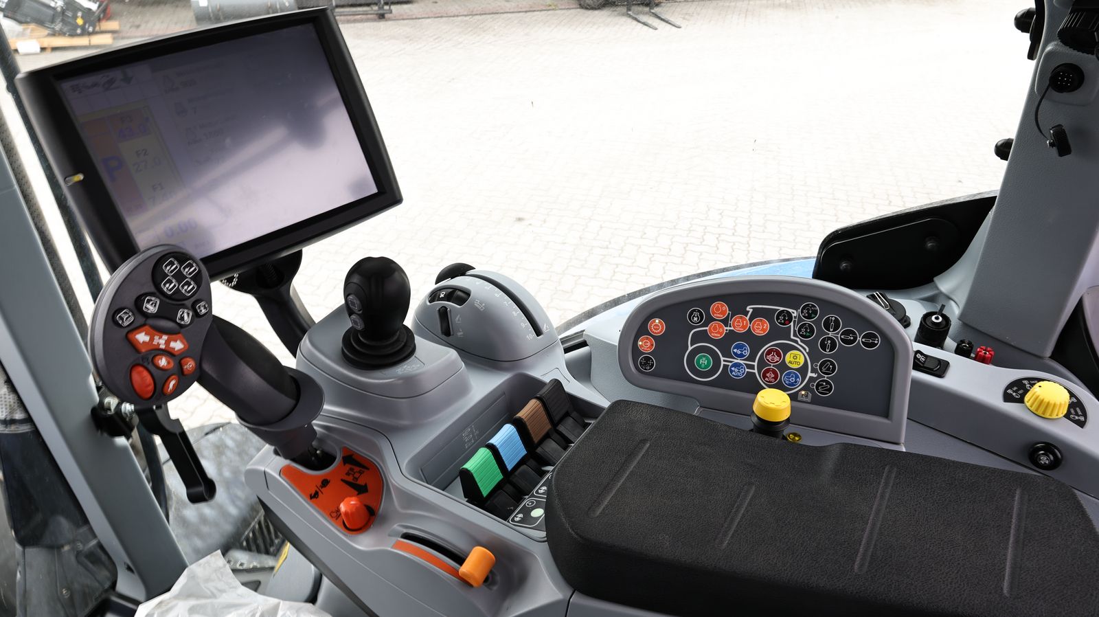 Innenansicht - New Holland T7.230 Klassisch
