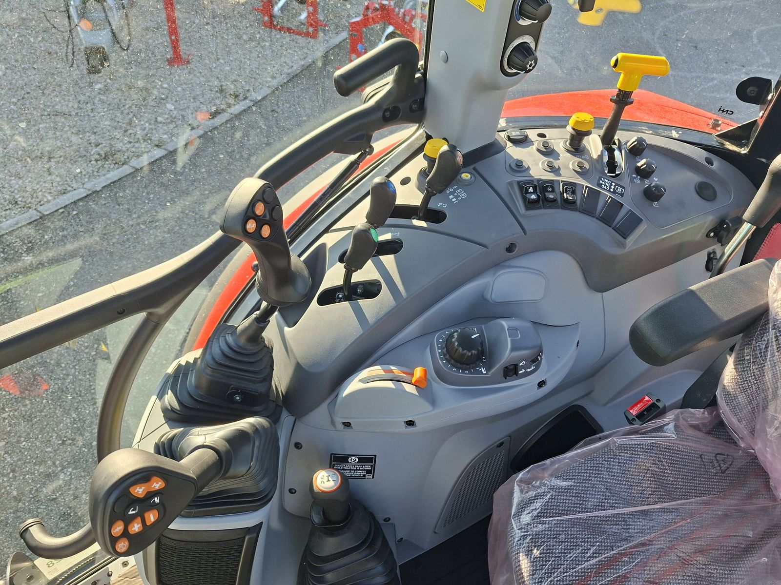 Innenansicht - Steyr 4100 PLUS