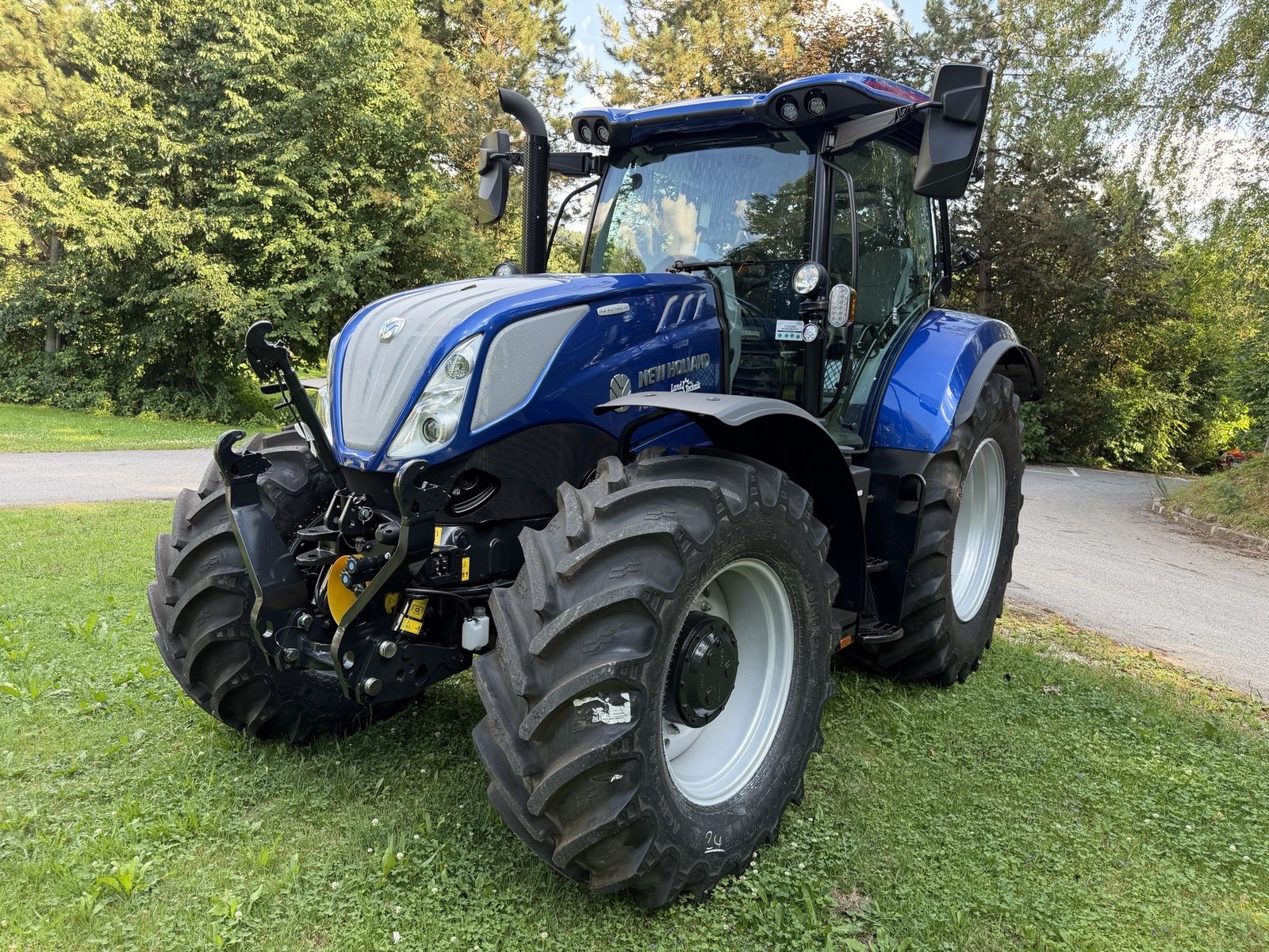 Frontansicht_NewHolland_t6 Frontansicht_NewHolland_t6
