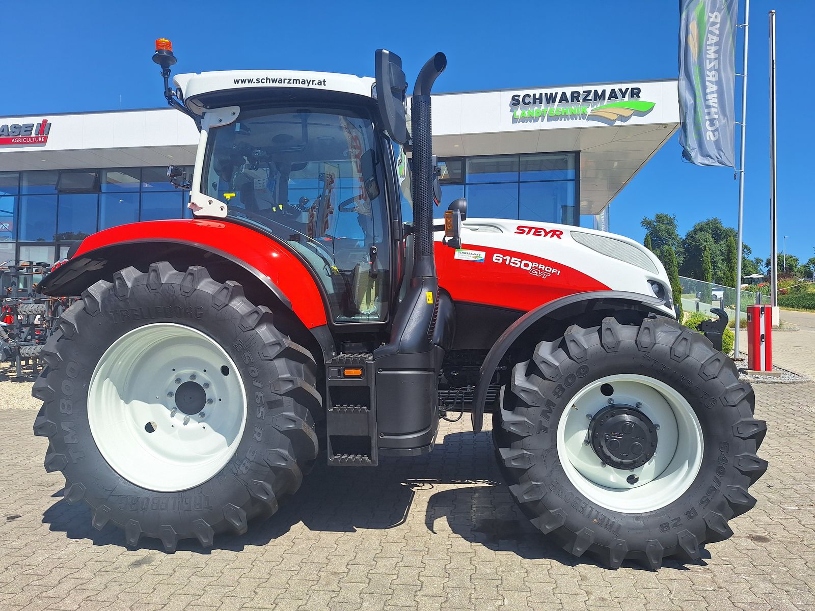 Steyr 6150 Profi CVT (Stage V) Seitenansicht Steyr 6150 Profi CVT (Stage V) Seitenansicht