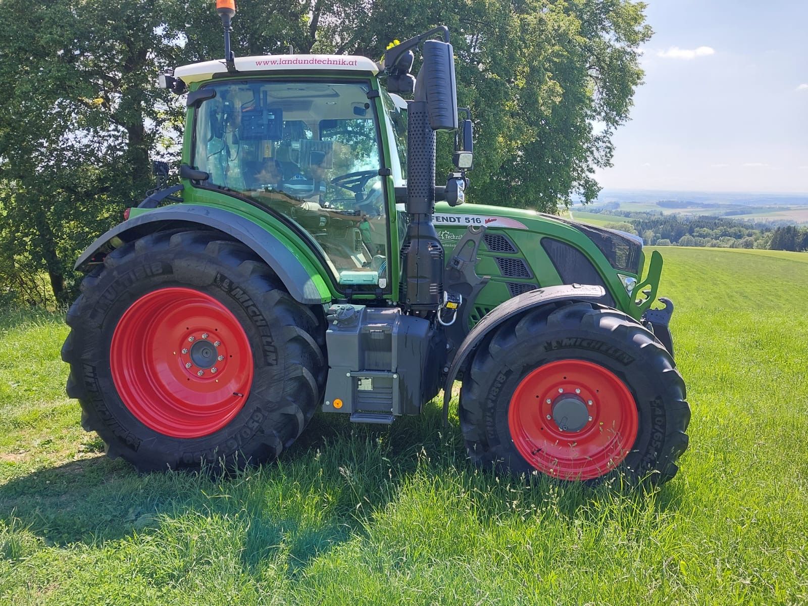 Frontansicht Fendt 516 Vario Profi Plus Frontansicht Fendt 516 Vario Profi Plus